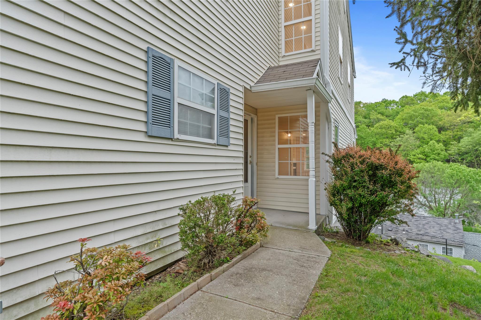1006 Brentwood Drive, Tarrytown, New York image 40