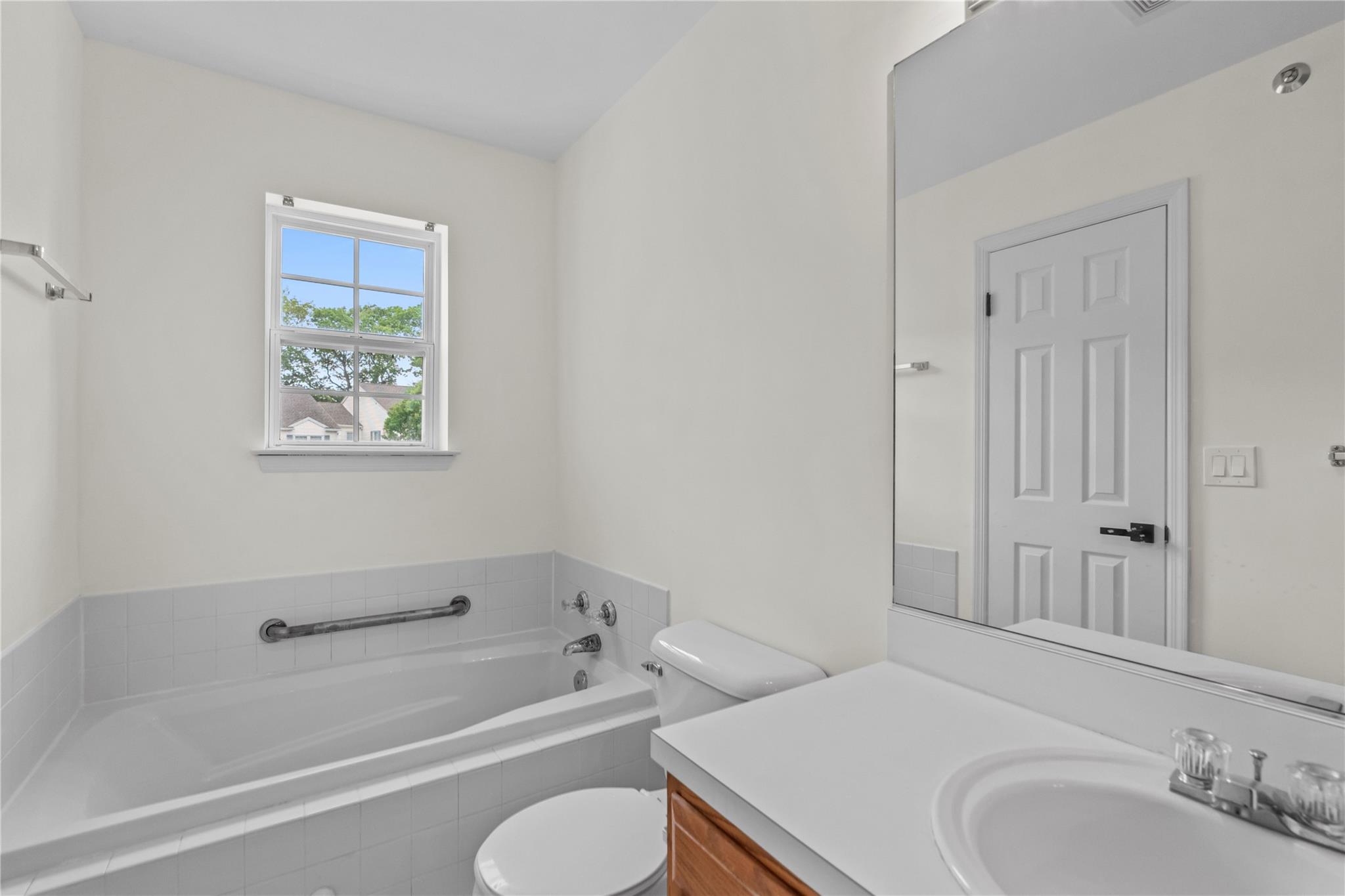 1006 Brentwood Drive, Tarrytown, New York image 26