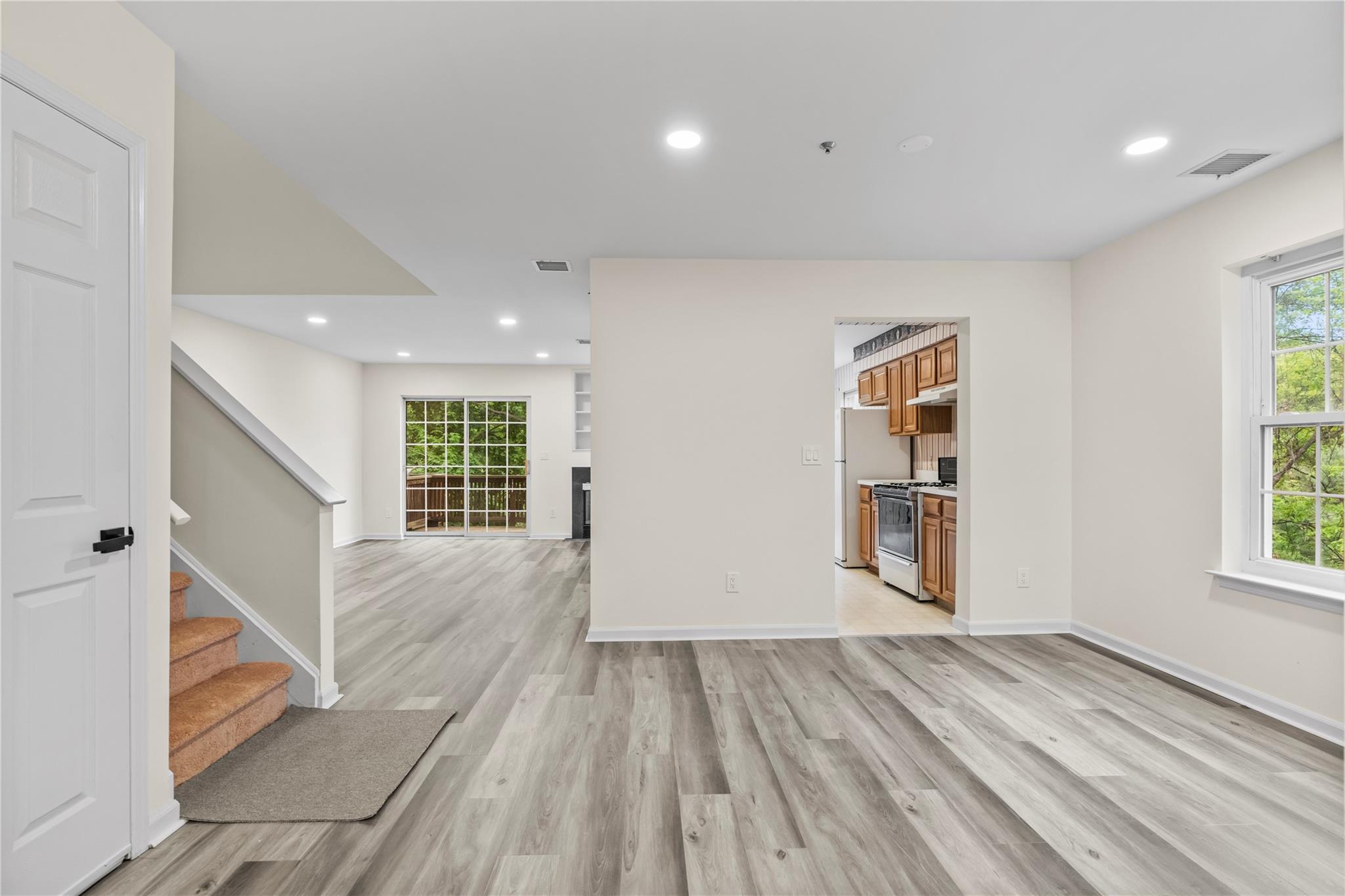1006 Brentwood Drive, Tarrytown, New York image 12