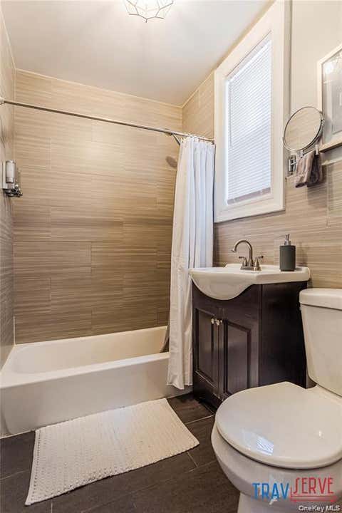 Apartment For Rent - 2897 Harrington Avenue #FL<br/> Bronx County, Bronx, NY 10461