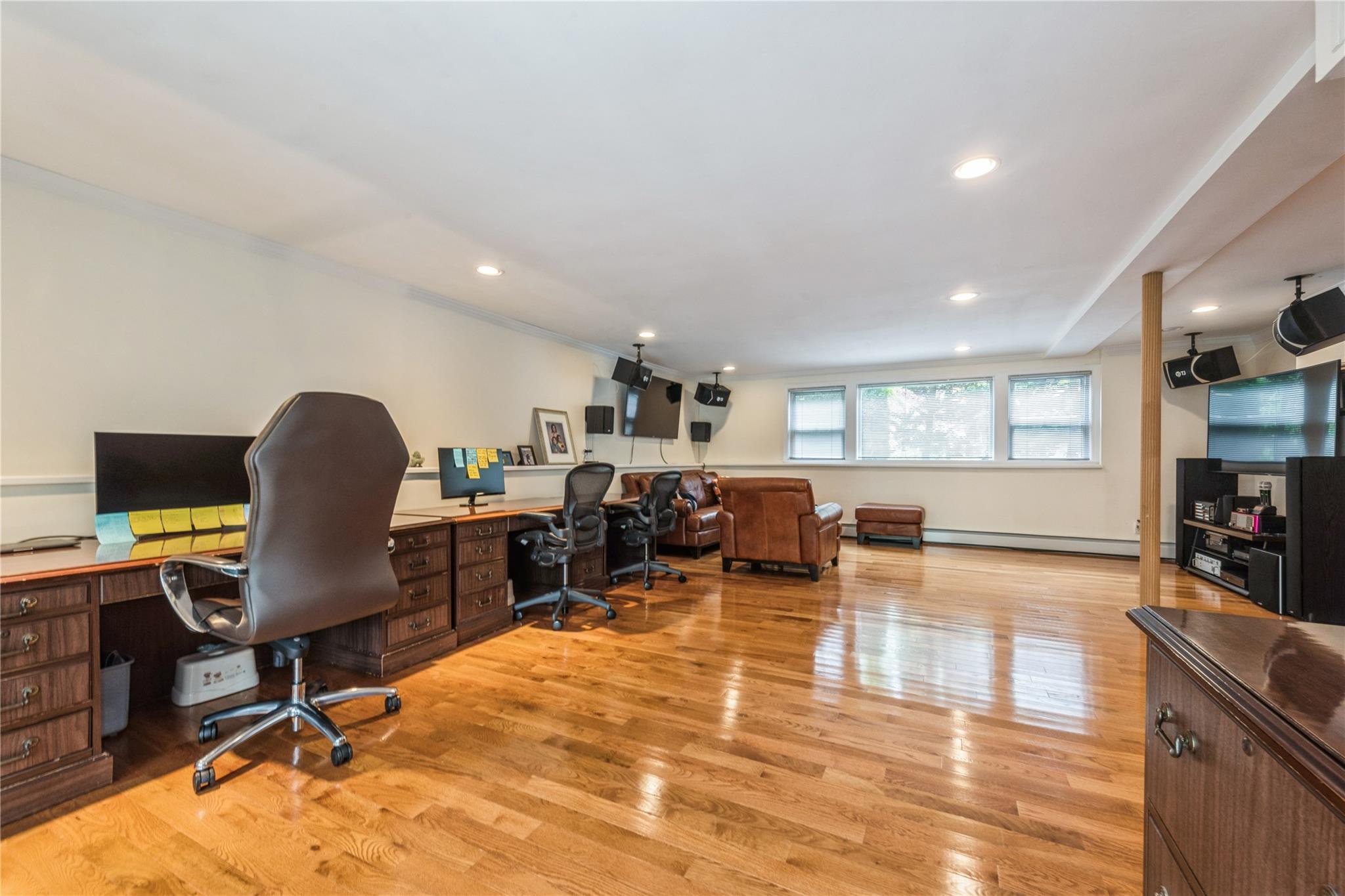 3 Lori Ct, Woodbury, New York image 19