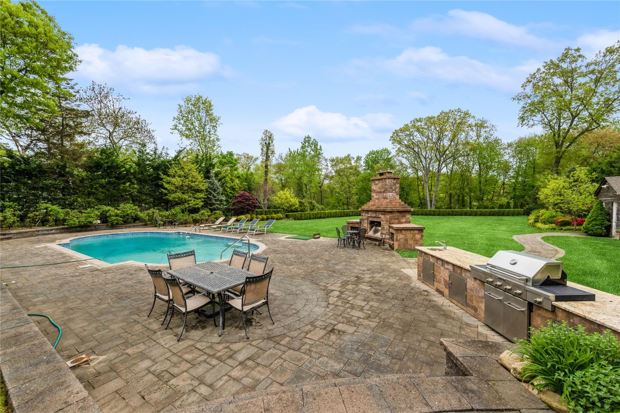 3 Lori Ct, Woodbury, New York image 24