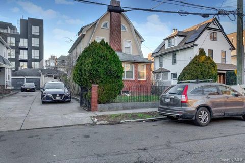 720 E 35th Street Brooklyn NY 11210