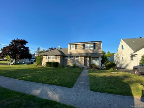 3251 Neptune Avenue Oceanside NY 11572