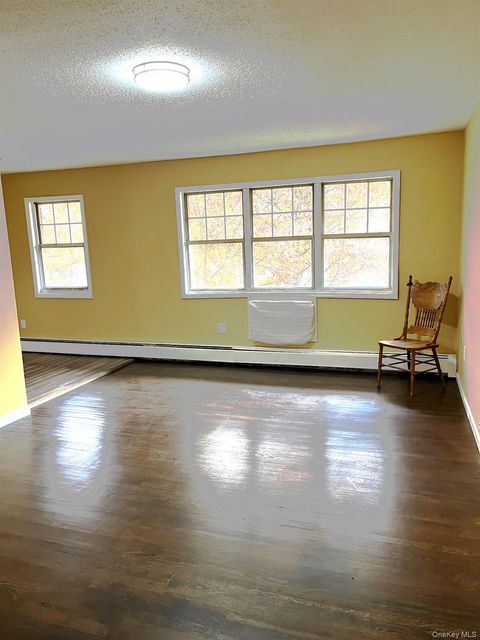 1403 Barclay Manor 14C Newburgh NY 12550