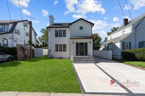 439 Bayview Avenue Cedarhurst NY 11516