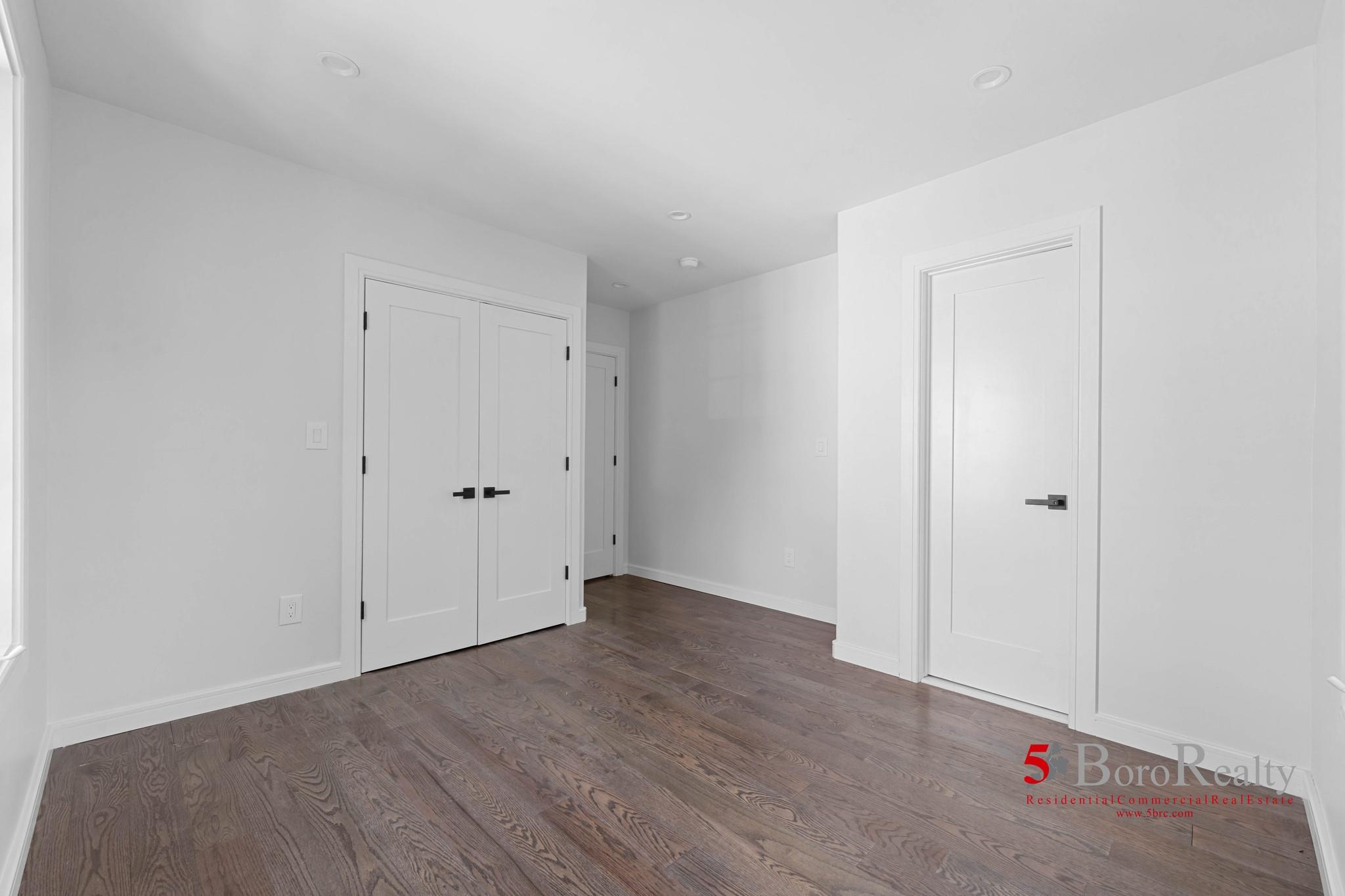 439 Bayview Avenue, Cedarhurst, New York image 22