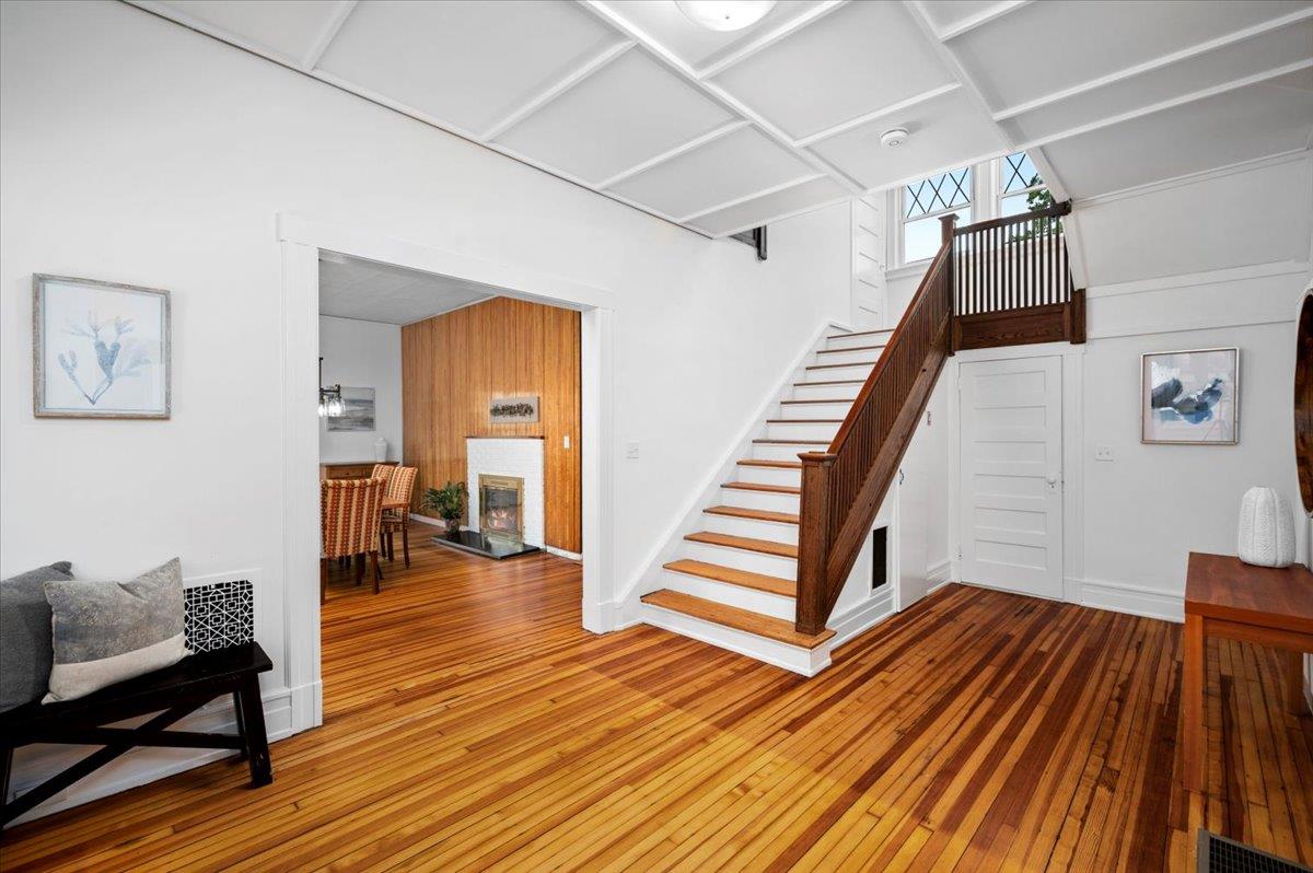 28 N Farragut Circle, New Rochelle, Florida image 3