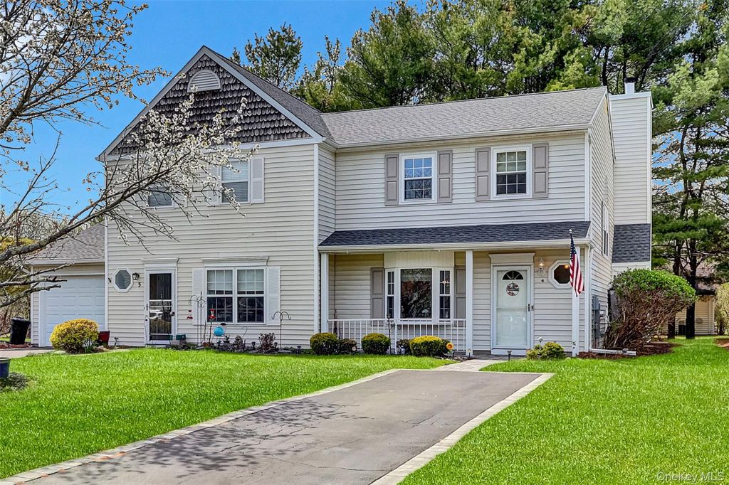 Photo of 4 Dove Path, Coram, NY 11727 (MLS # 986949)