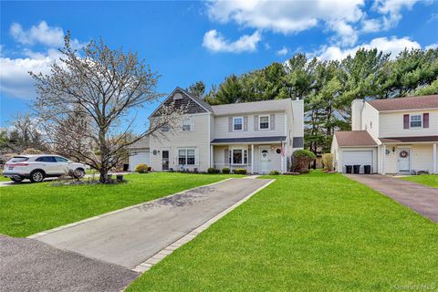 4 Dove Path Coram NY 11727