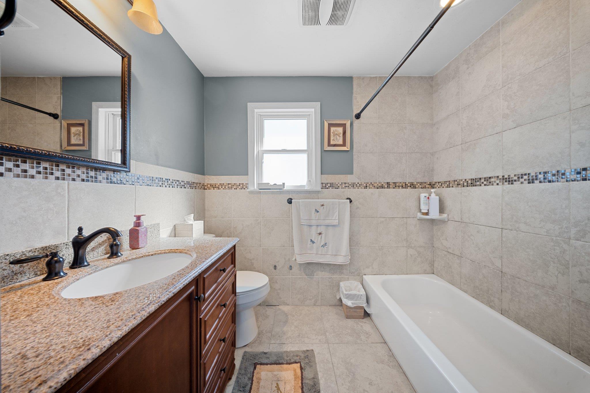 39 Penny Street, West Islip, New York image 17
