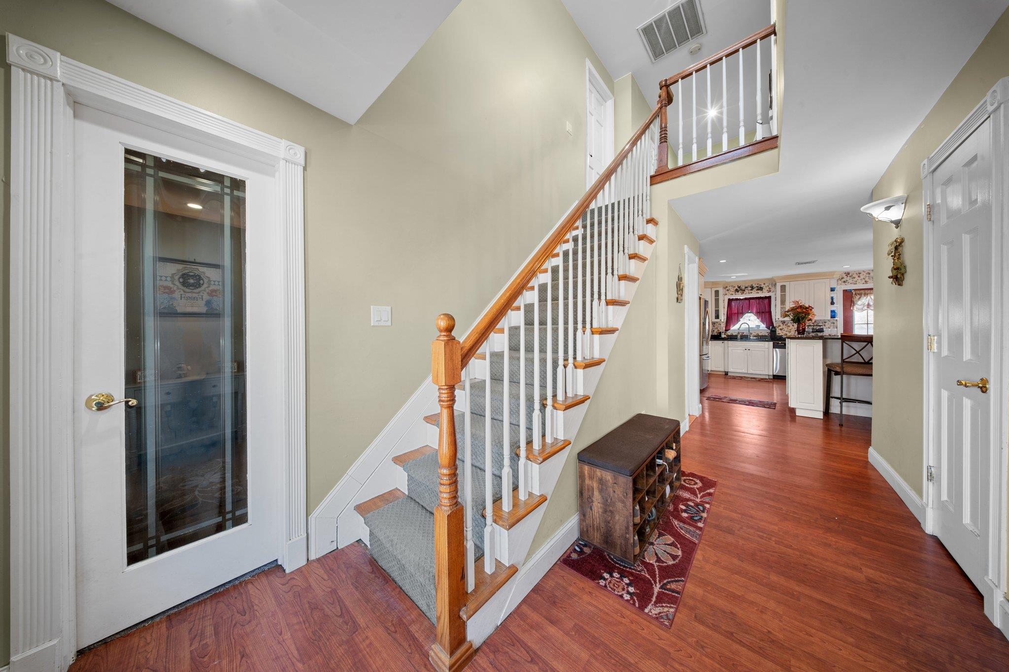 39 Penny Street, West Islip, New York image 2