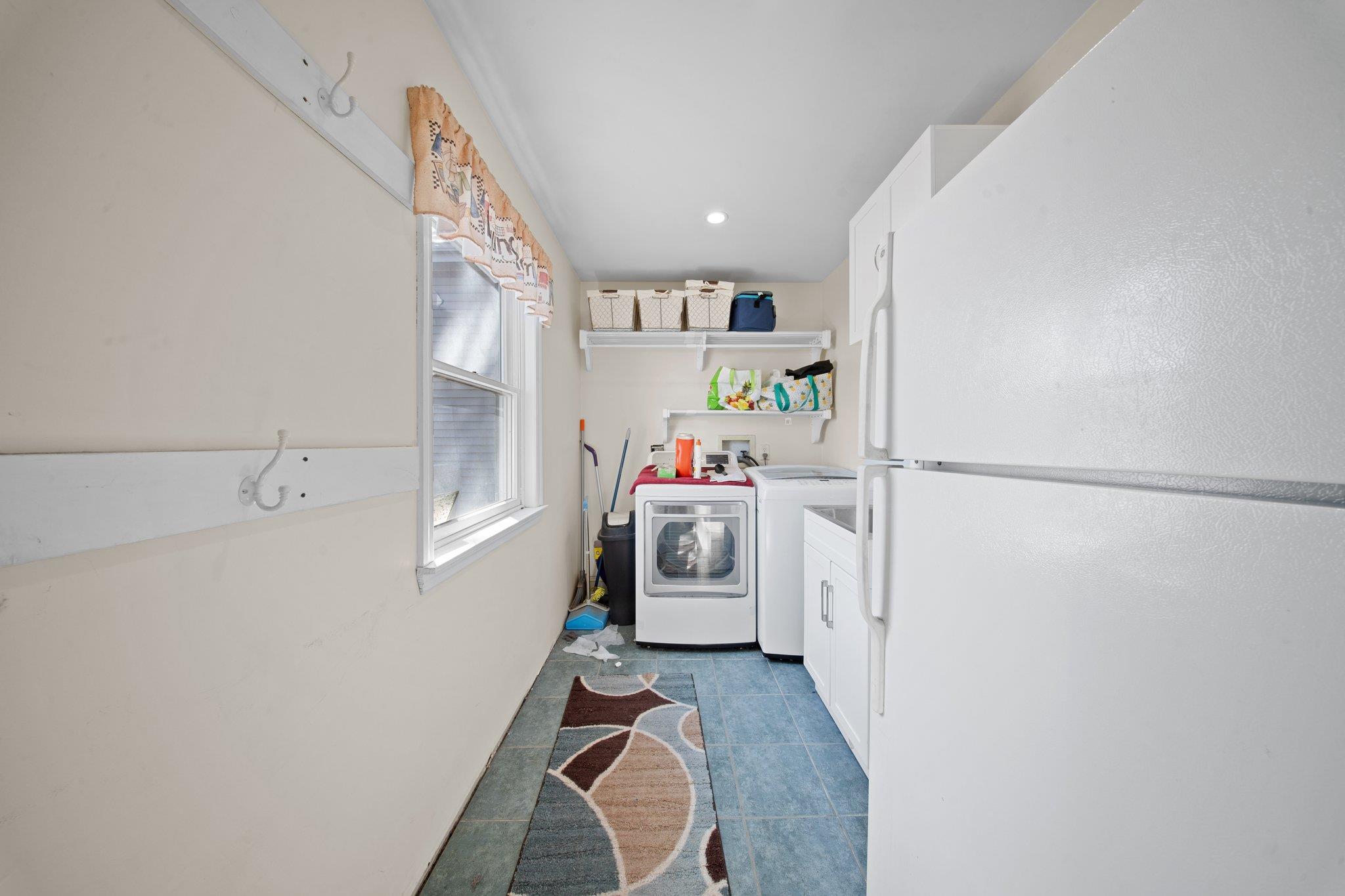 39 Penny Street, West Islip, New York image 10