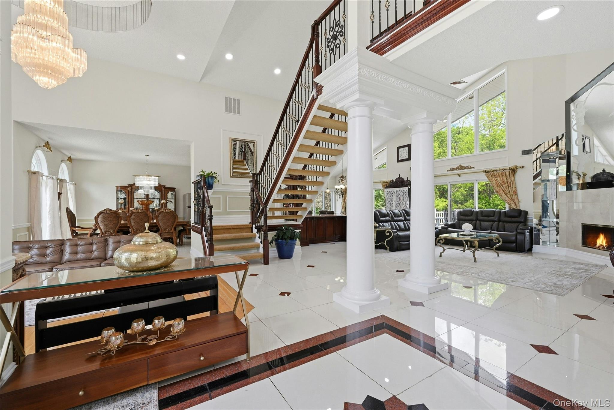 12 Phillips Lane