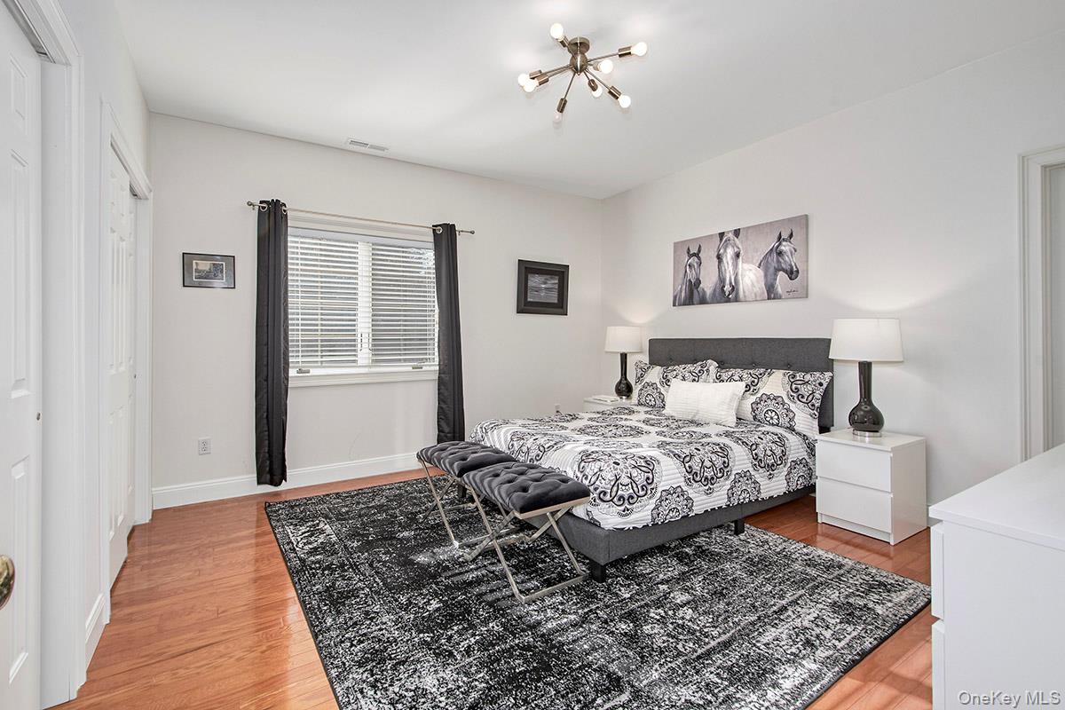 Brewster, New York 10509, United States, 5 Bedrooms Bedrooms, ,6 BathroomsBathrooms,Residential,Pending,199616