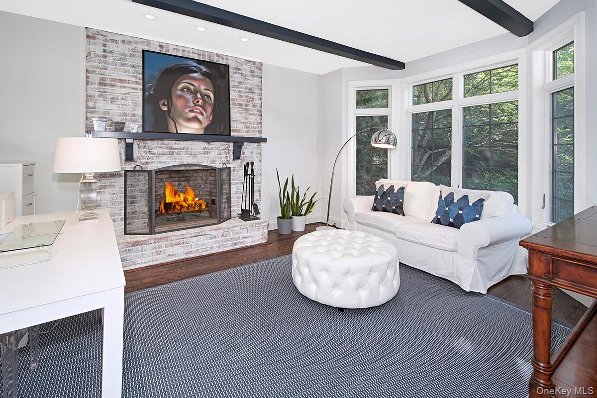 Brewster, New York 10509, United States, 5 Bedrooms Bedrooms, ,6 BathroomsBathrooms,Residential,Pending,199616