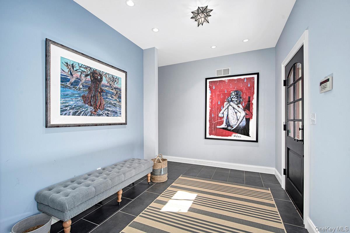 Brewster, New York 10509, United States, 5 Bedrooms Bedrooms, ,6 BathroomsBathrooms,Residential,Pending,199616