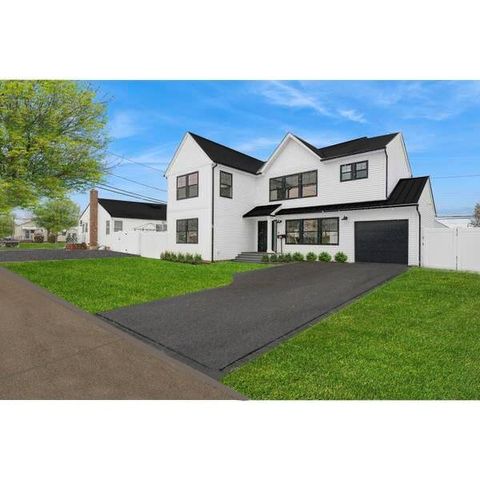 39 Devon Road Bethpage NY 11714