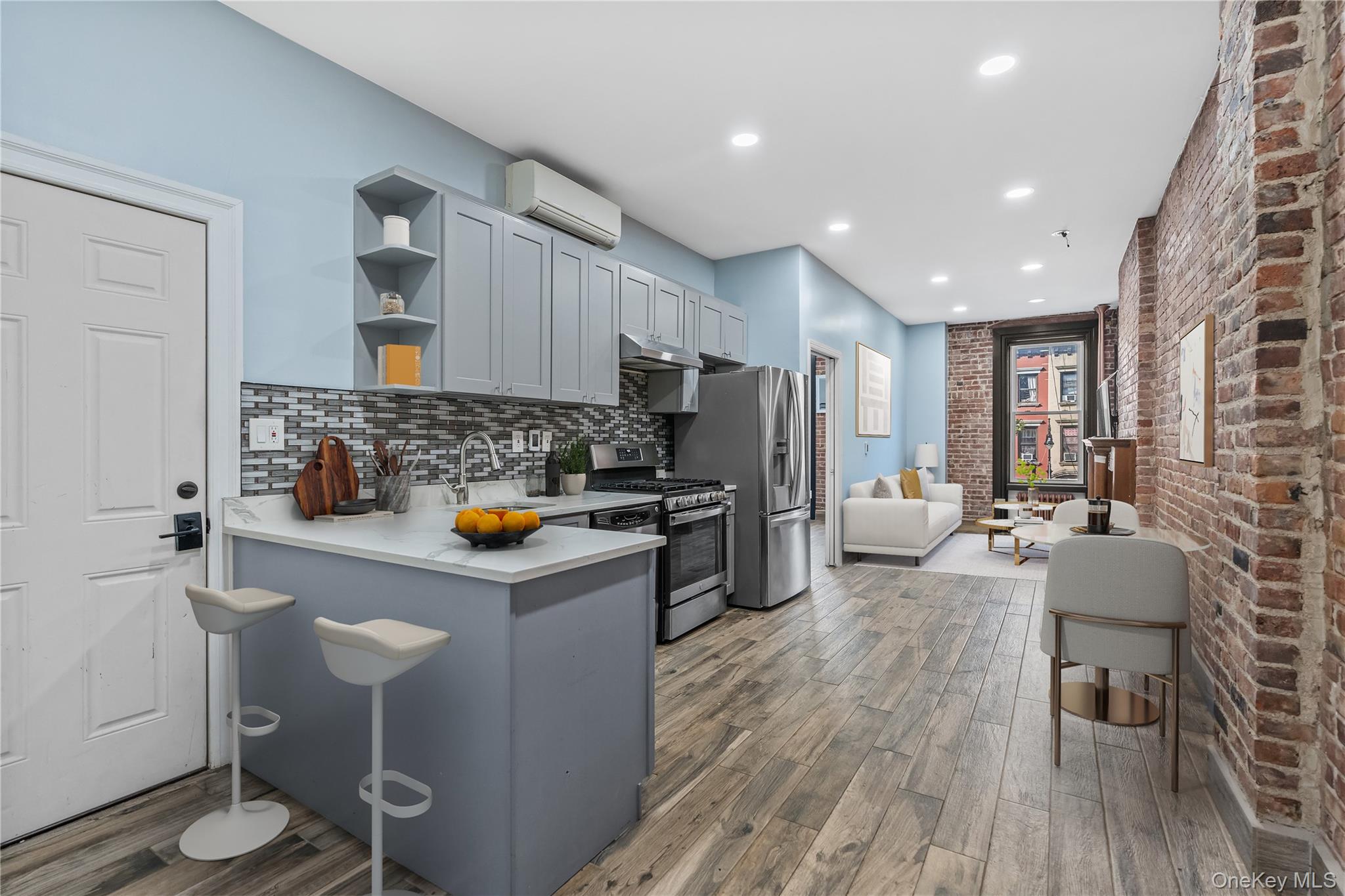 220 E 116th Street 3rd Floor