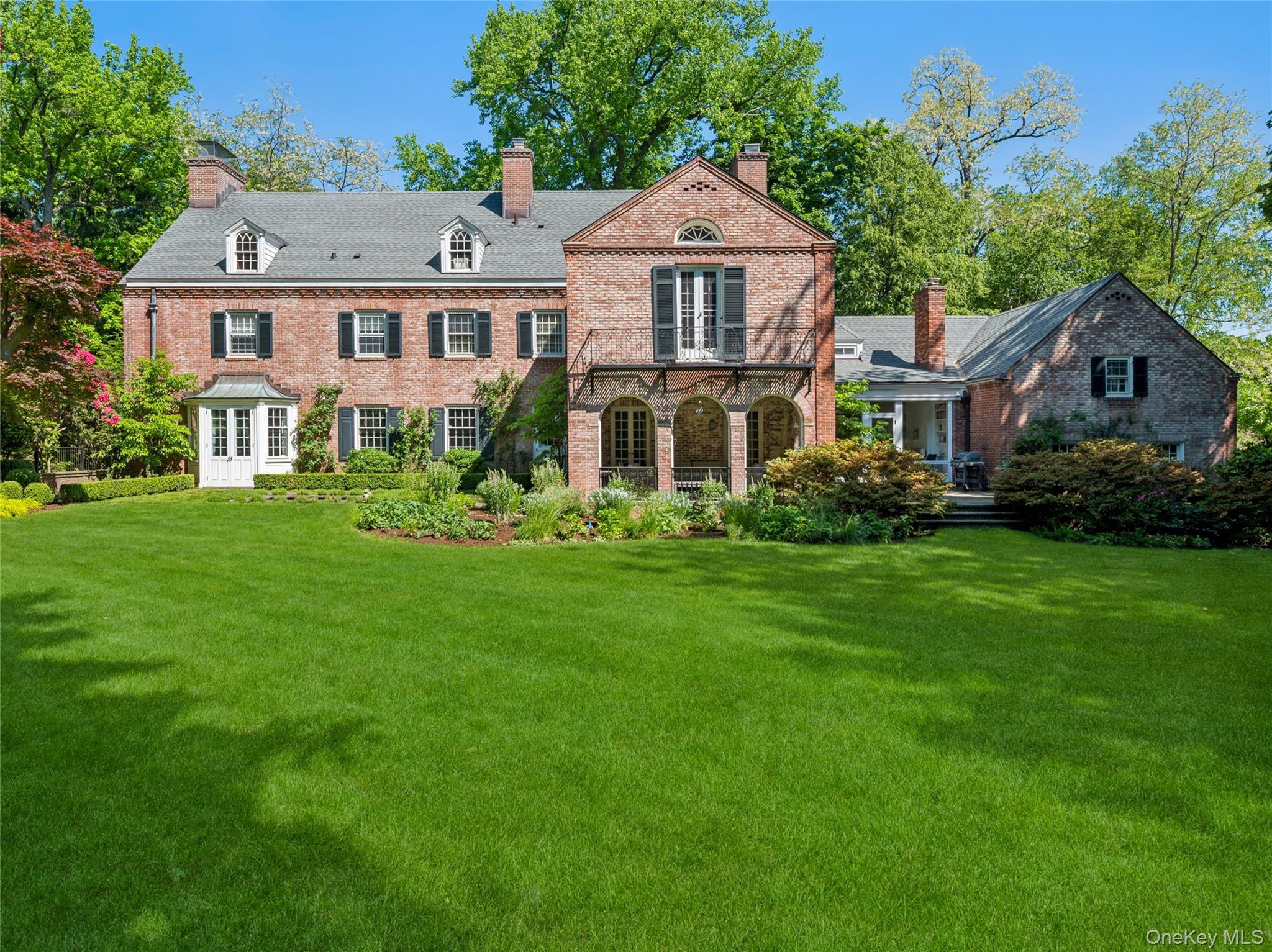 1384 Park Lane