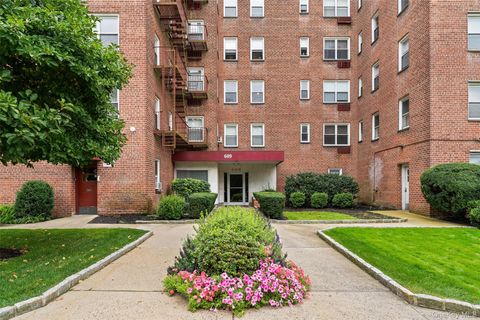 Homes For Sale - 609 Palmer Road #7C<br/> Yonkers, NY 10701