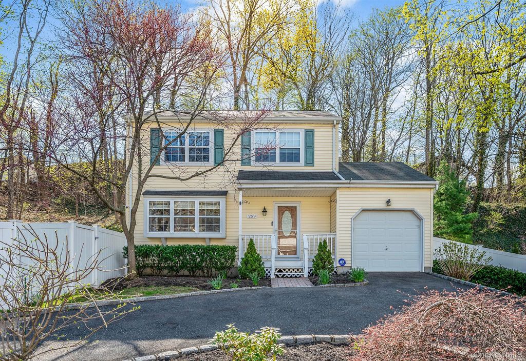 Photo of 259 Spring Road, Huntington, NY 11743 (MLS # 988835)