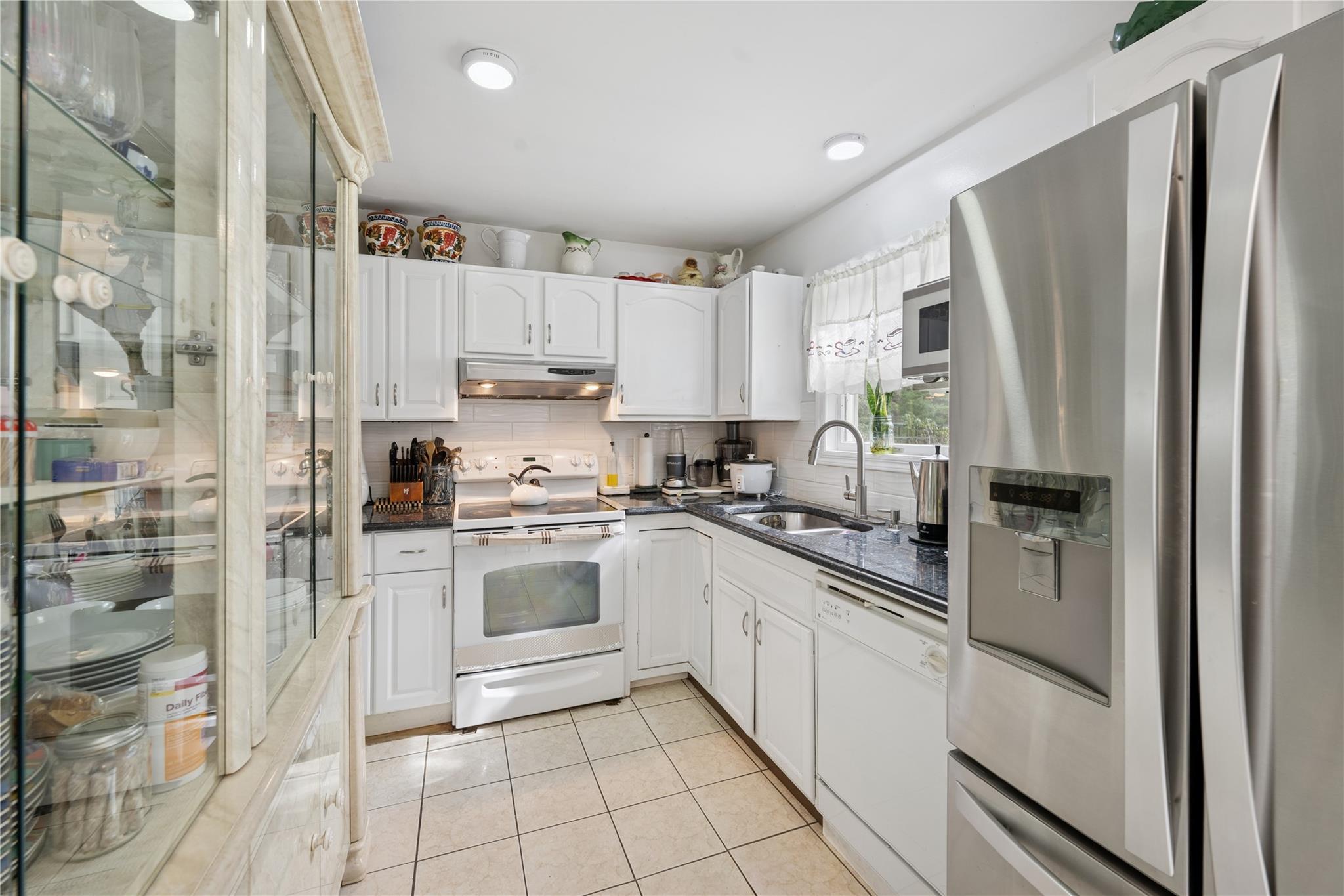9 Cedar Dr Dr, East Hampton, New York image 4