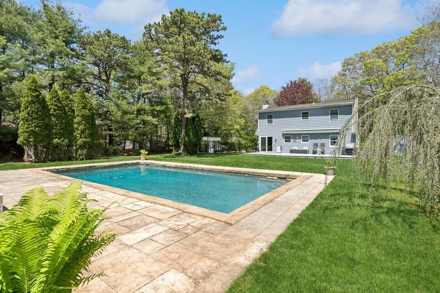 9 Cedar Dr Dr, East Hampton, New York image 3