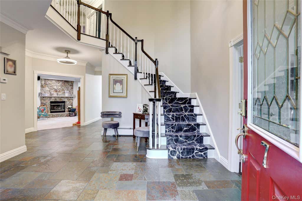 Photo of 7 Birdie Drive, Suffern, NY 10901 (MLS # 1038524)