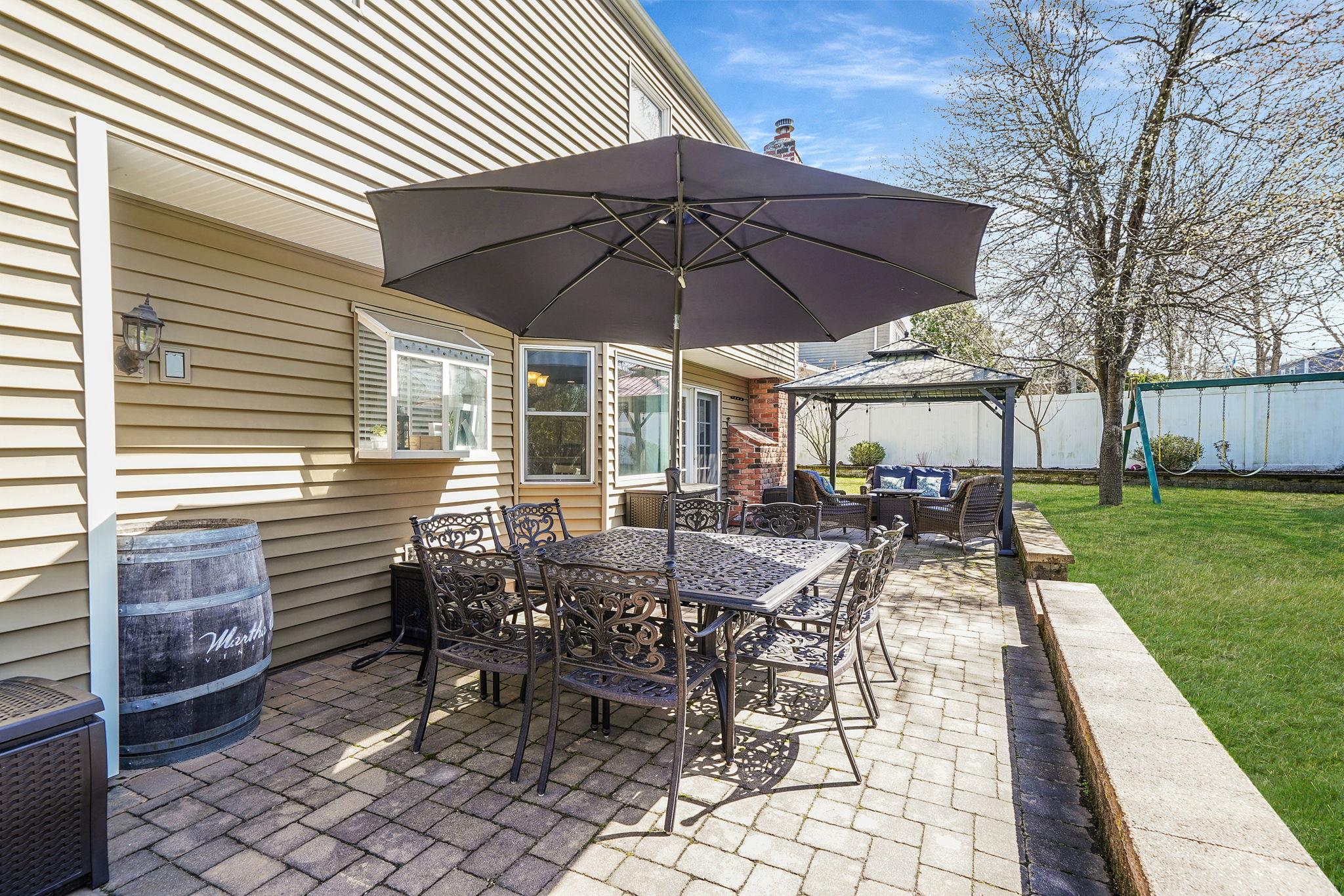 6 Lowery Avenue, Lake Grove, New York image 10