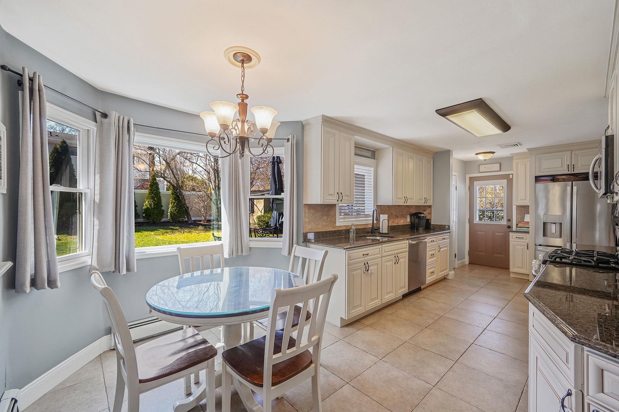 6 Lowery Avenue, Lake Grove, New York image 20
