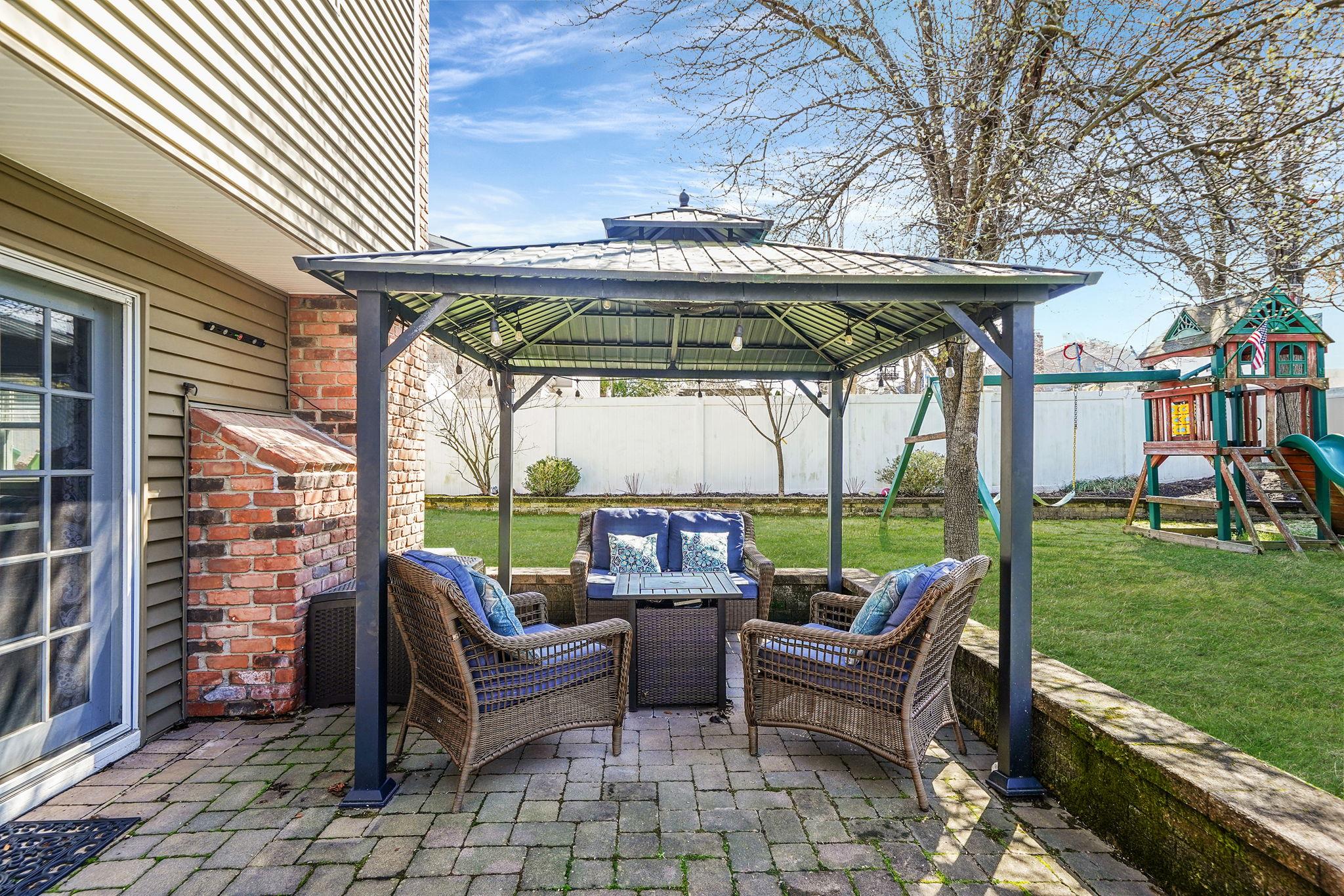 6 Lowery Avenue, Lake Grove, New York image 11