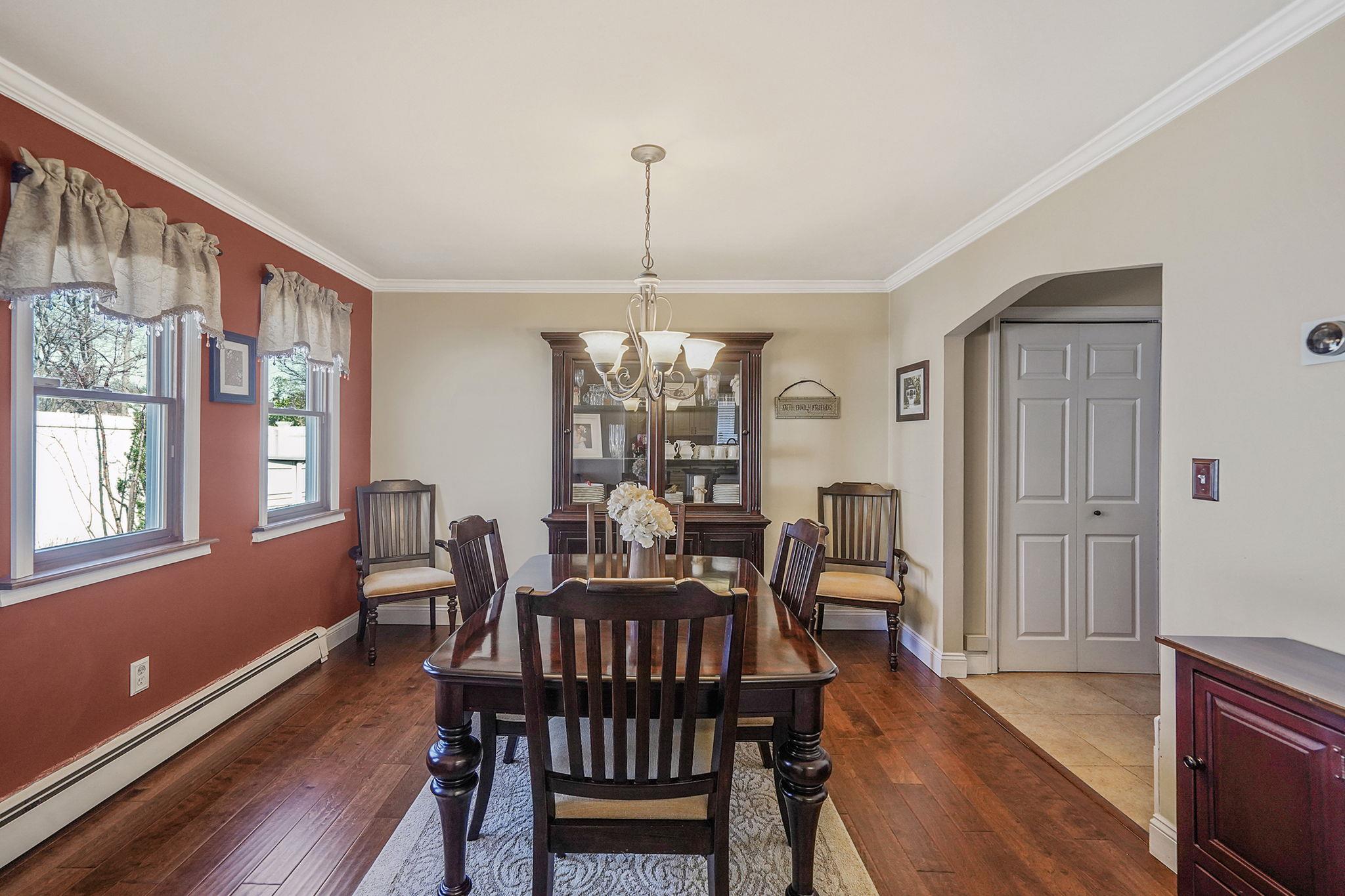 6 Lowery Avenue, Lake Grove, New York image 24