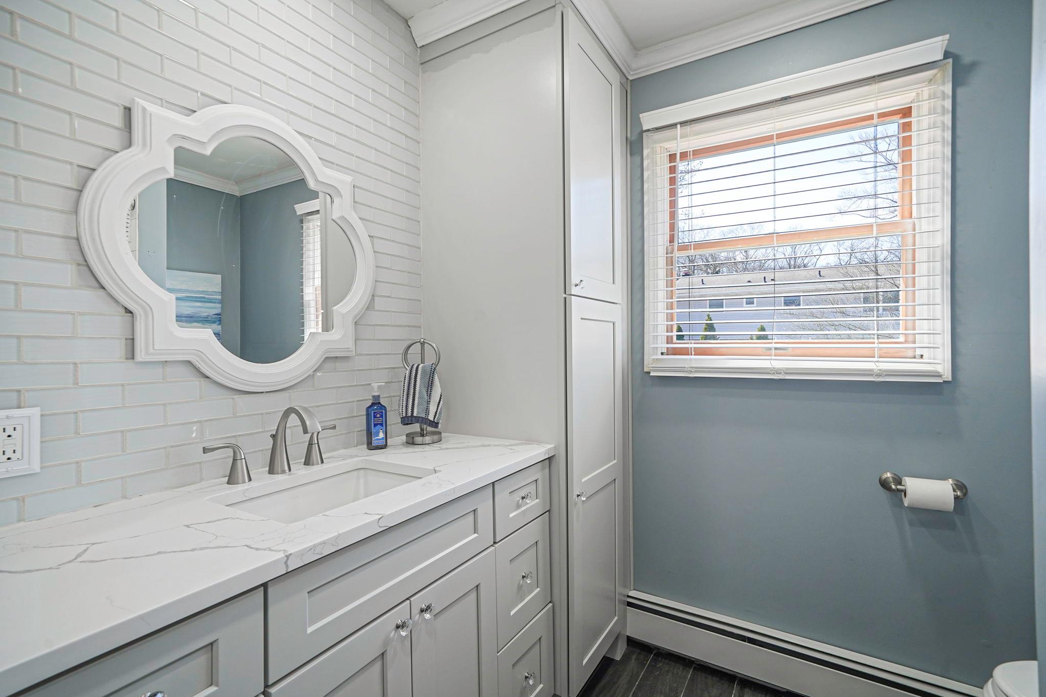 6 Lowery Avenue, Lake Grove, New York image 32