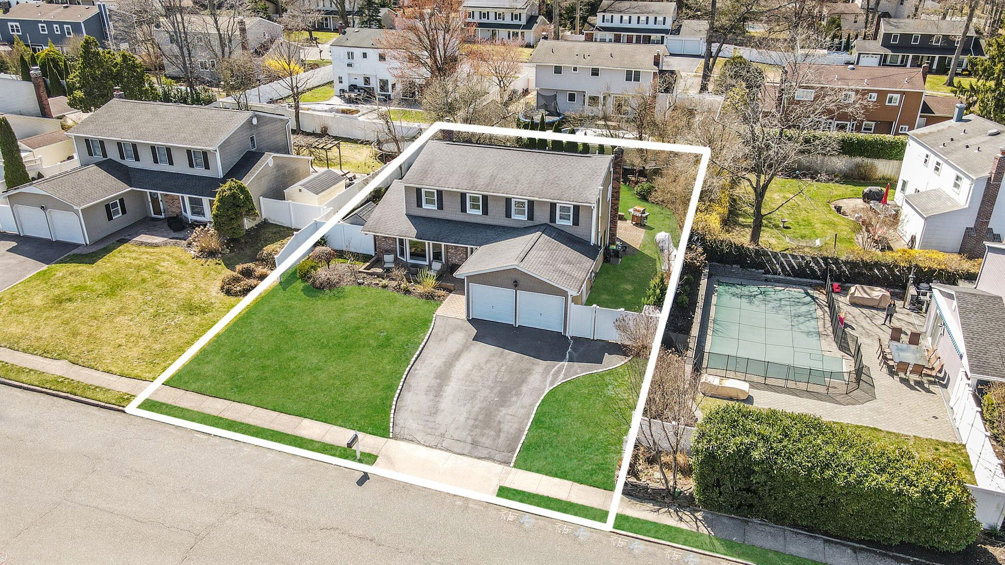 6 Lowery Avenue, Lake Grove, New York image 5