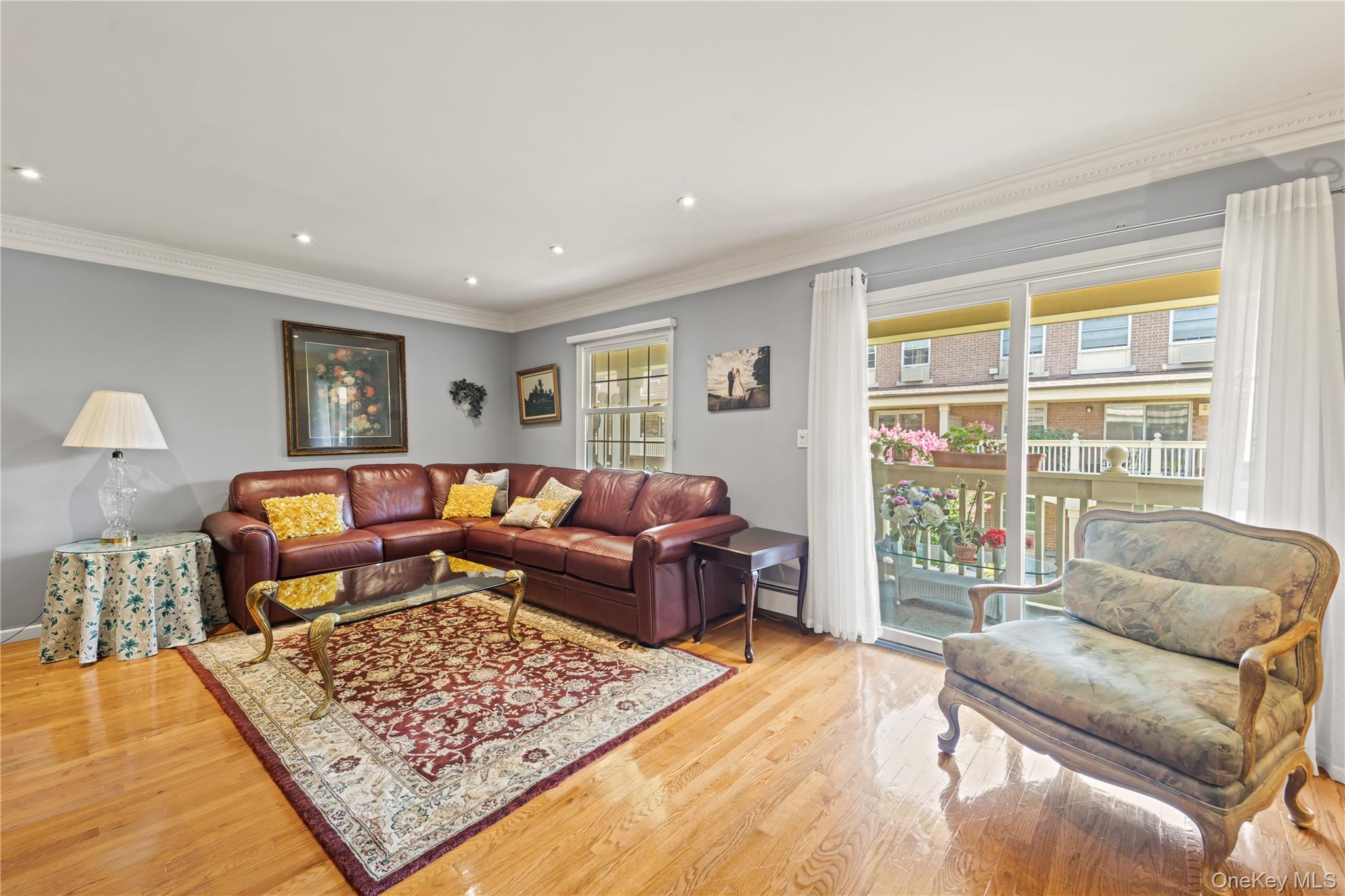 12-35 Robin Lane Upper