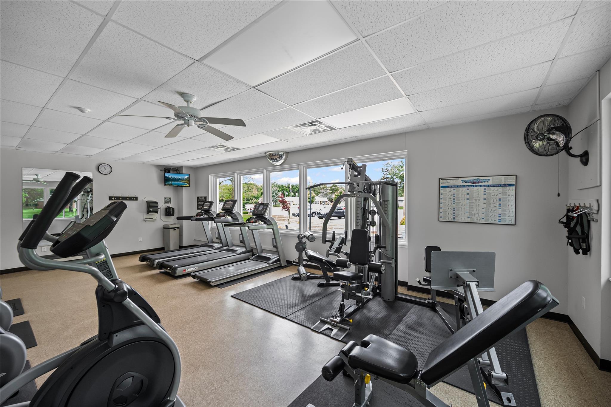 28 Trent Court #B, Ridge, New York image 32