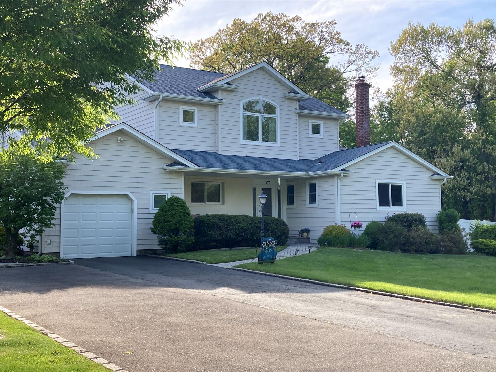 Property for Sale at Merrivale Drive, Smithtown, Hamptons, NY - Bedrooms: 3 
Bathrooms: 2  - $829,000