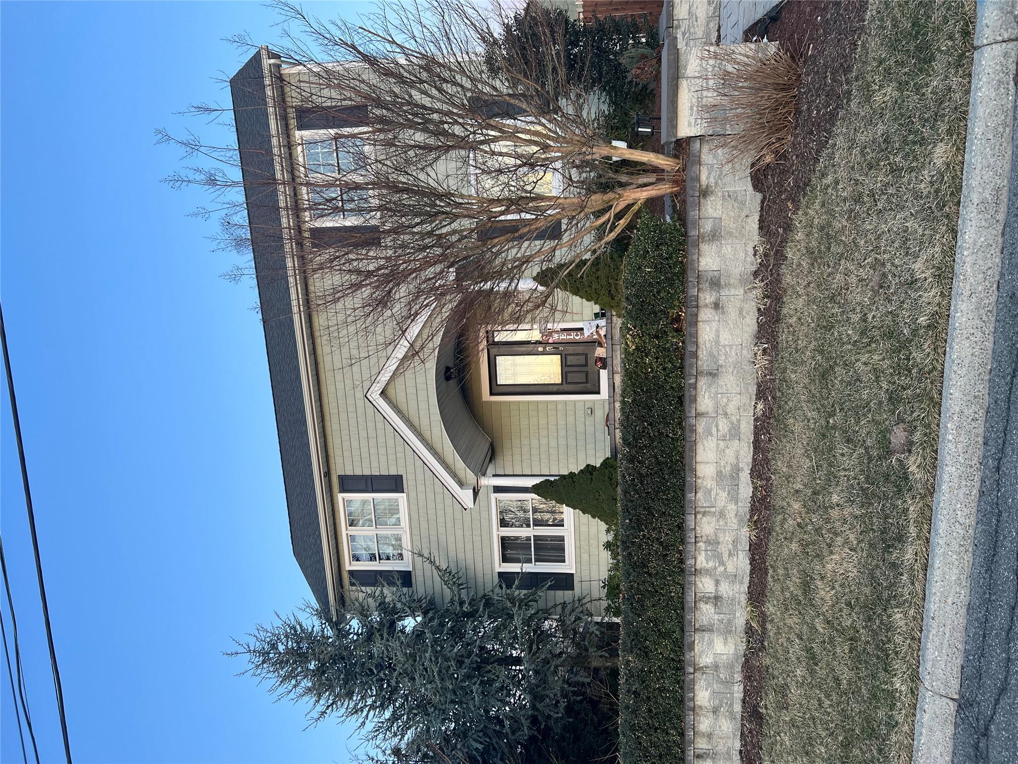 372 Rider Avenue, Patchogue, New York image 1