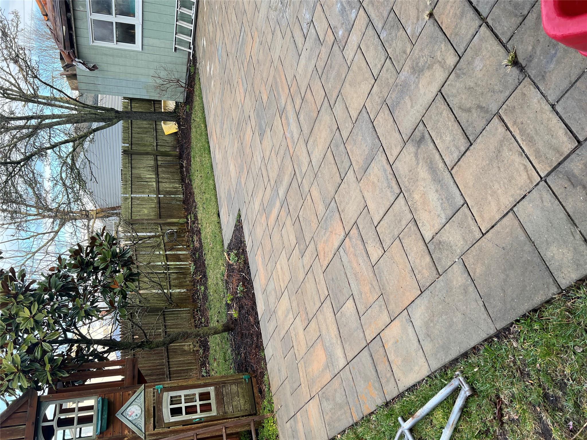 372 Rider Avenue, Patchogue, New York image 24