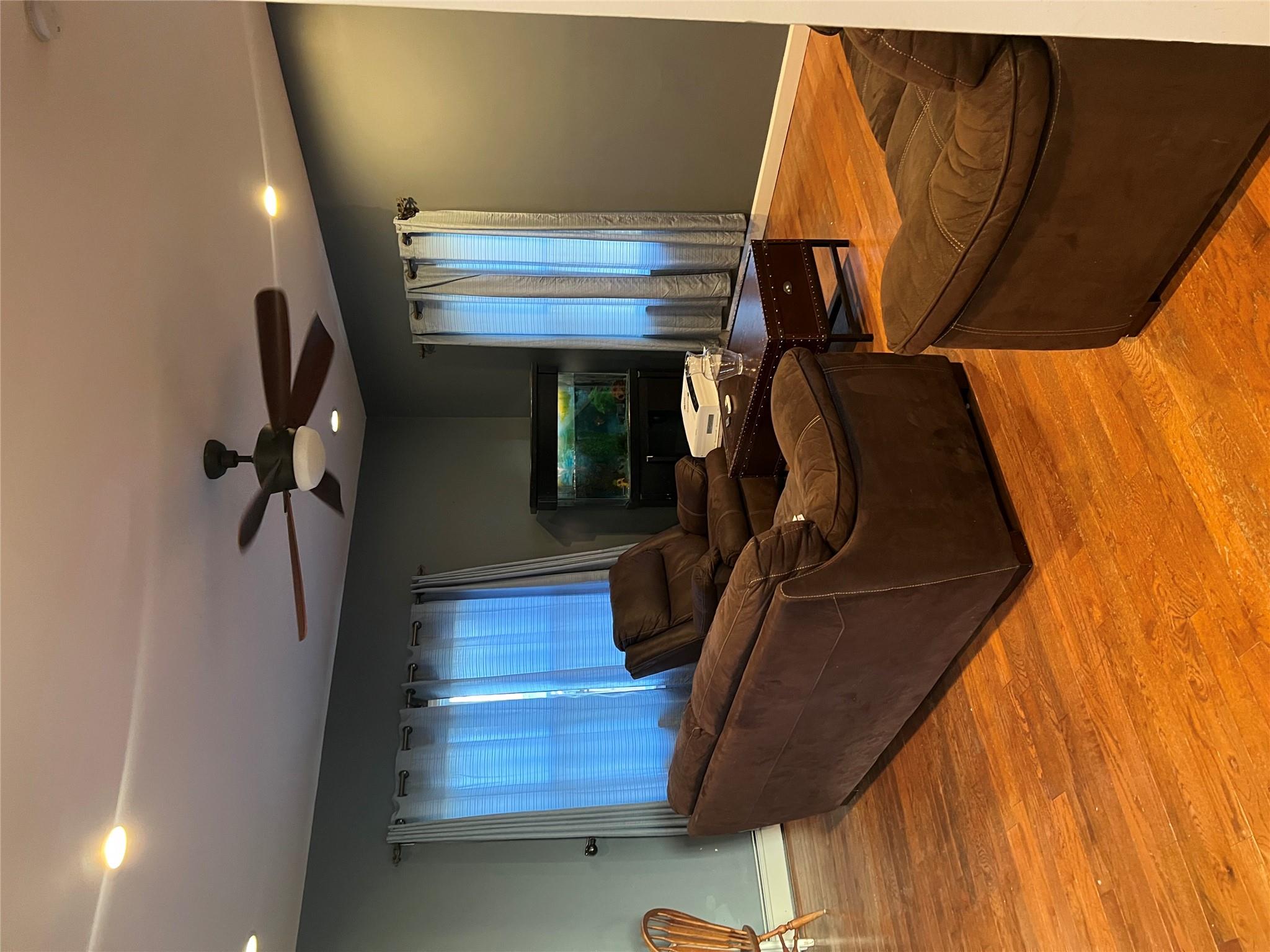 372 Rider Avenue, Patchogue, New York image 9