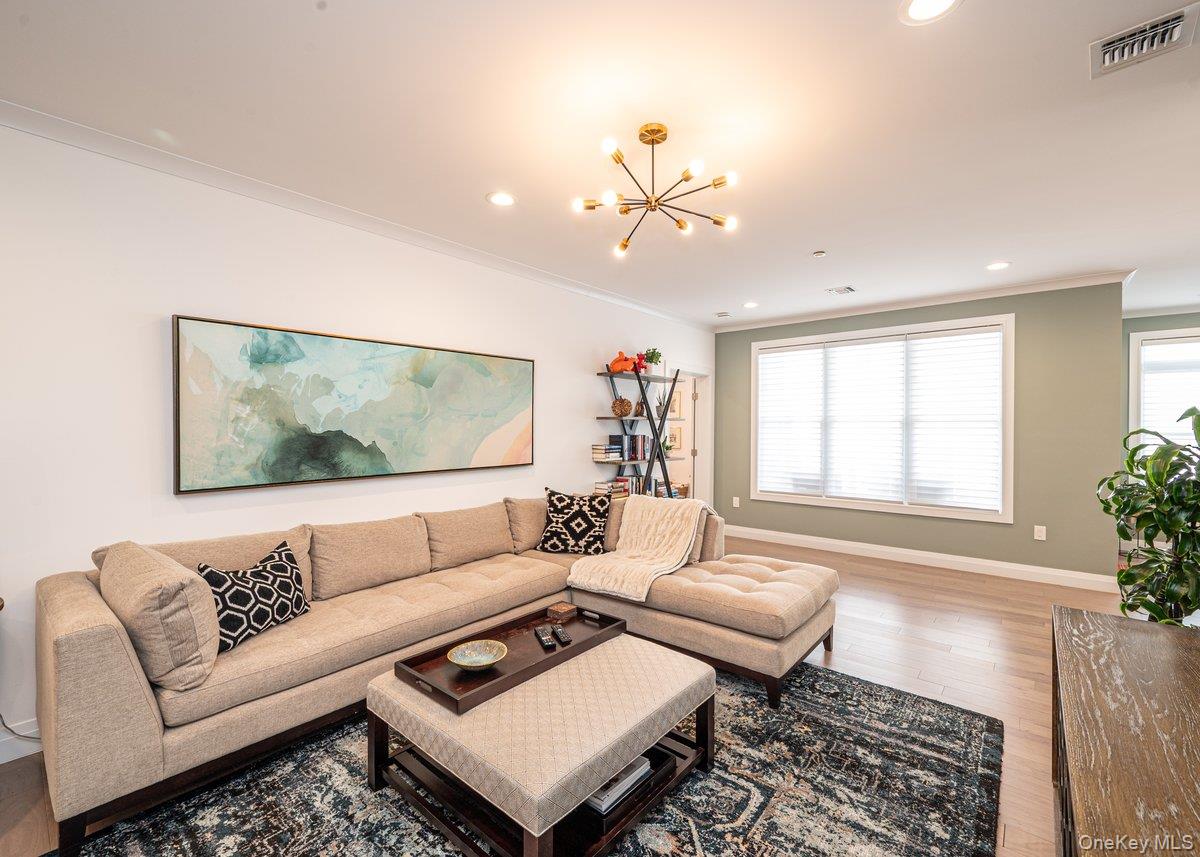 30101 Spruce Pond Circle