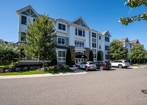 Condo For Sale - 30101 Spruce Pond Circle<br/> Plainview, NY 11803