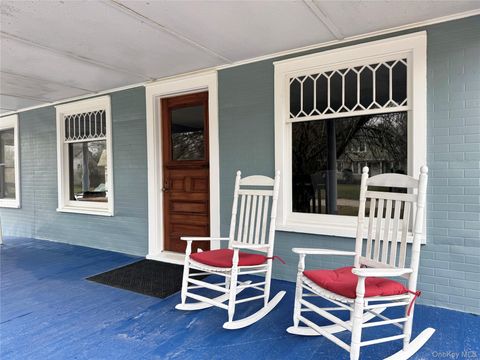 630 New Suffolk Road Cutchogue NY 11935