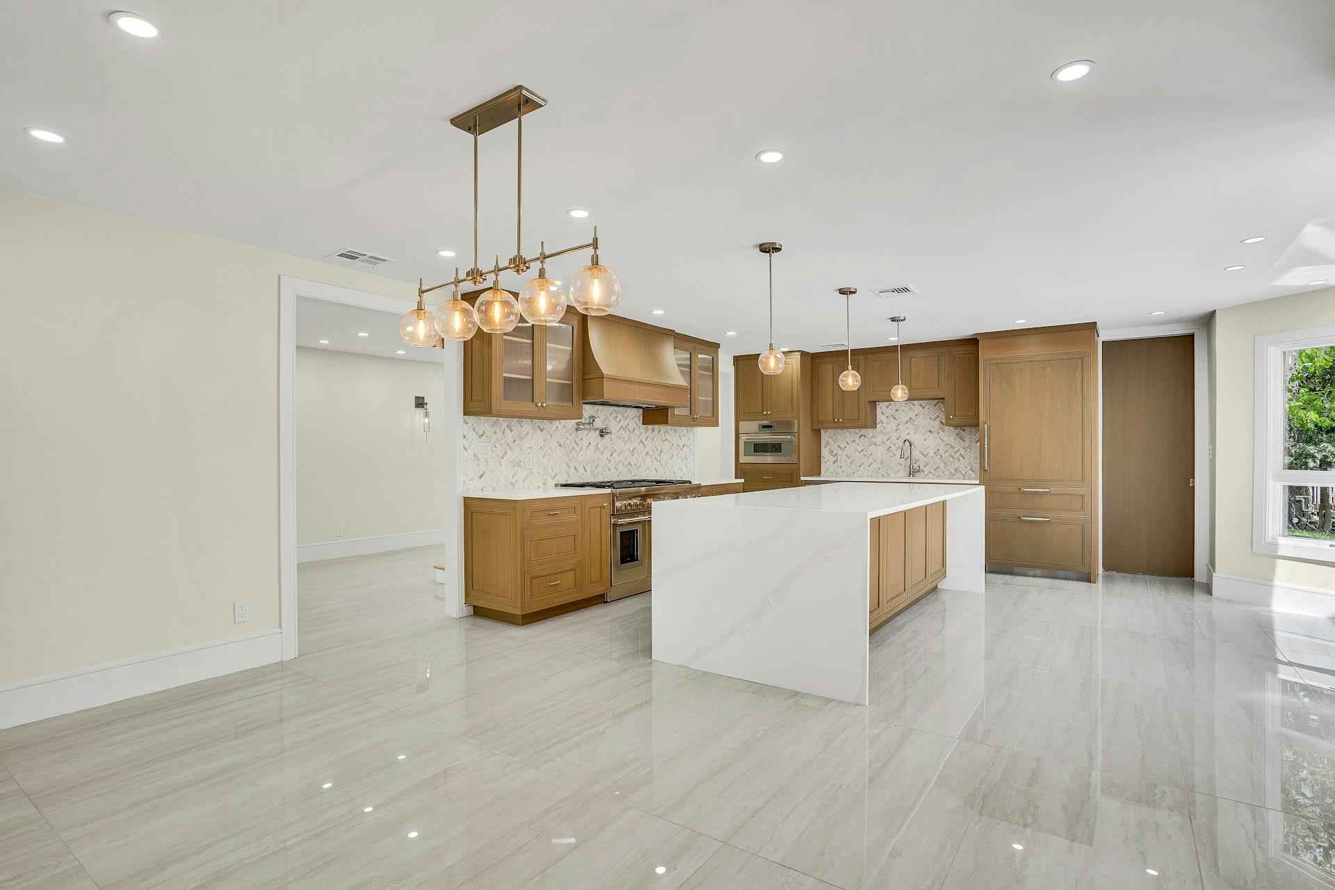7 Mcculloch Drive, Dix Hills, New York image 12