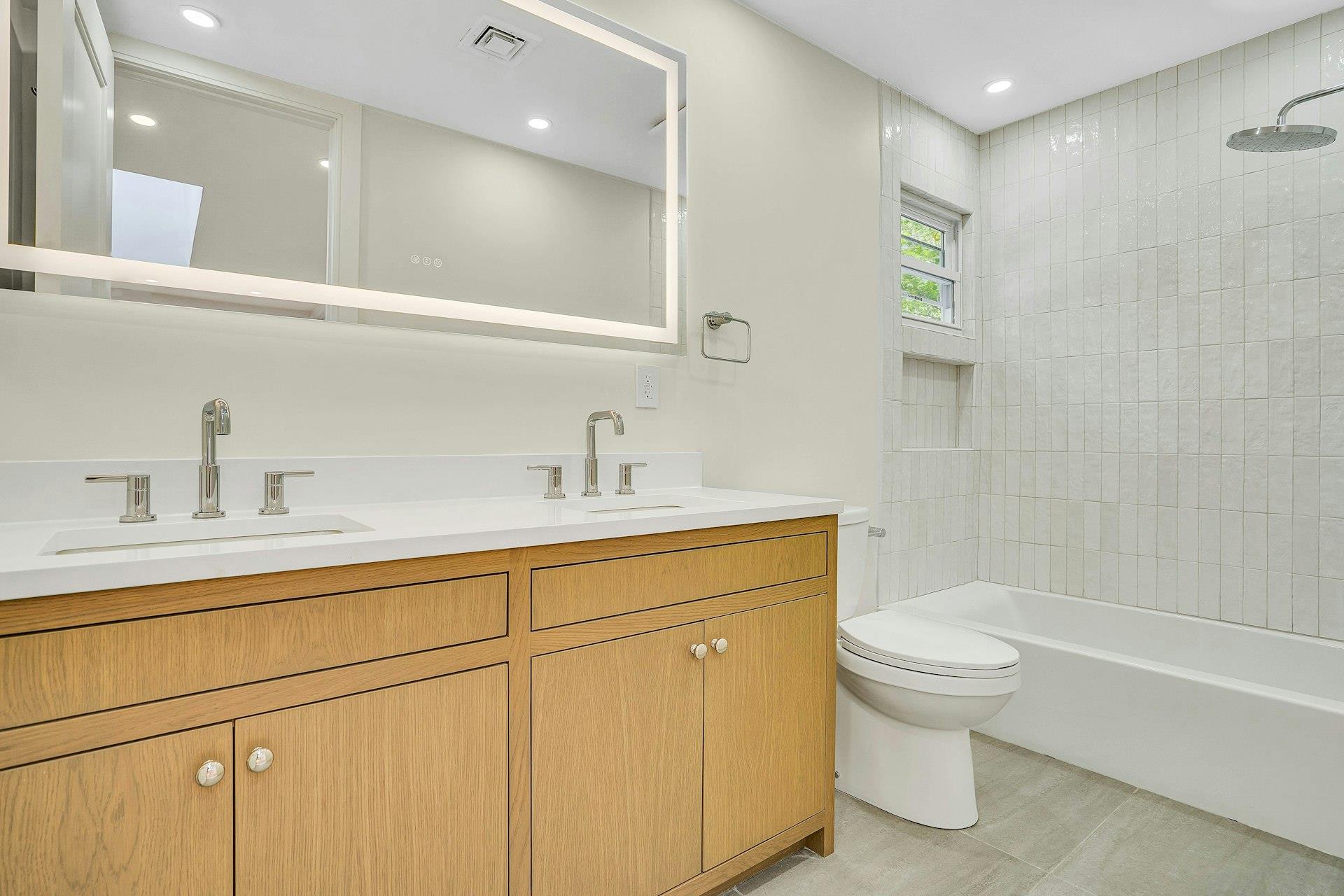 7 Mcculloch Drive, Dix Hills, New York image 29