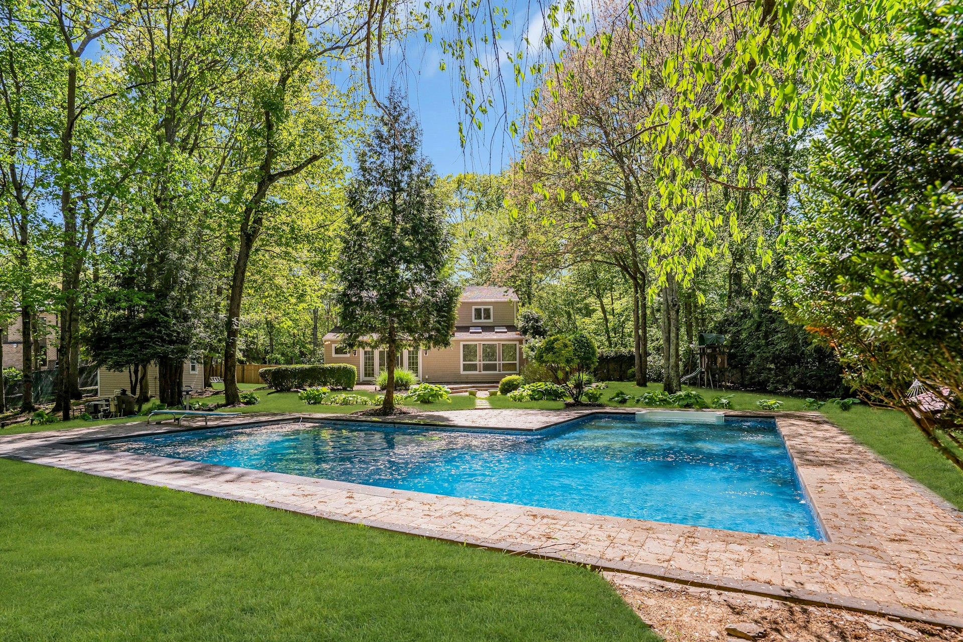 7 Mcculloch Drive, Dix Hills, New York image 46