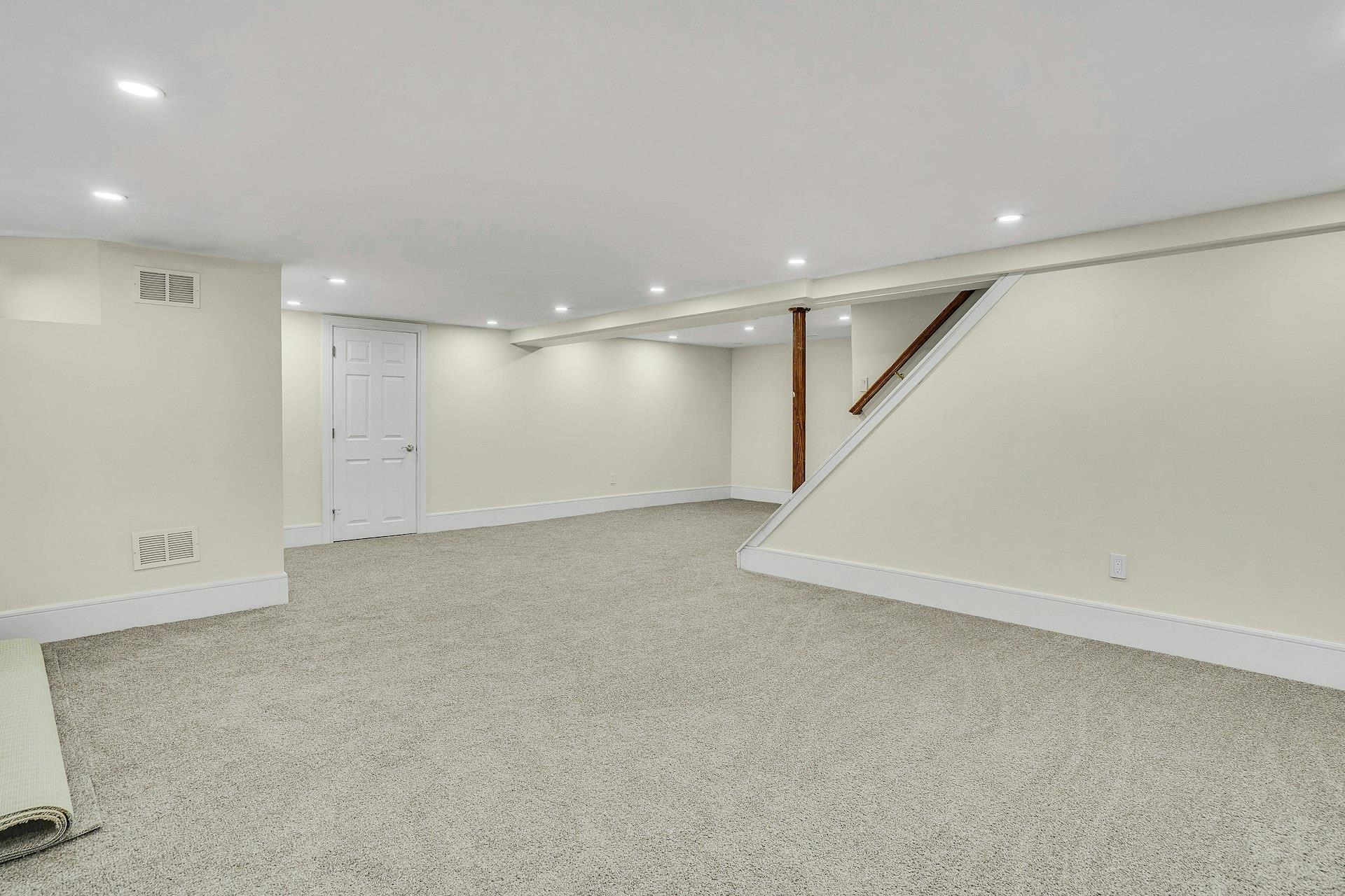 7 Mcculloch Drive, Dix Hills, New York image 36
