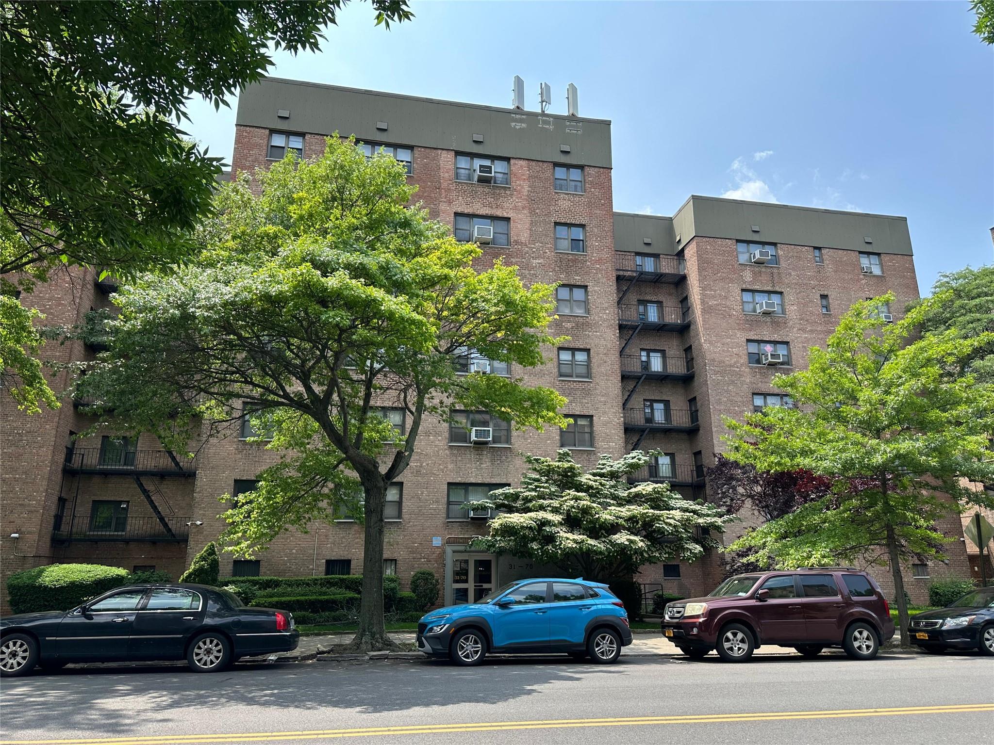 Property for Sale at 138th Street 2D, Flushing, Queens, NY - Bedrooms: 1 
Bathrooms: 1 
Rooms: 4  - $245,000