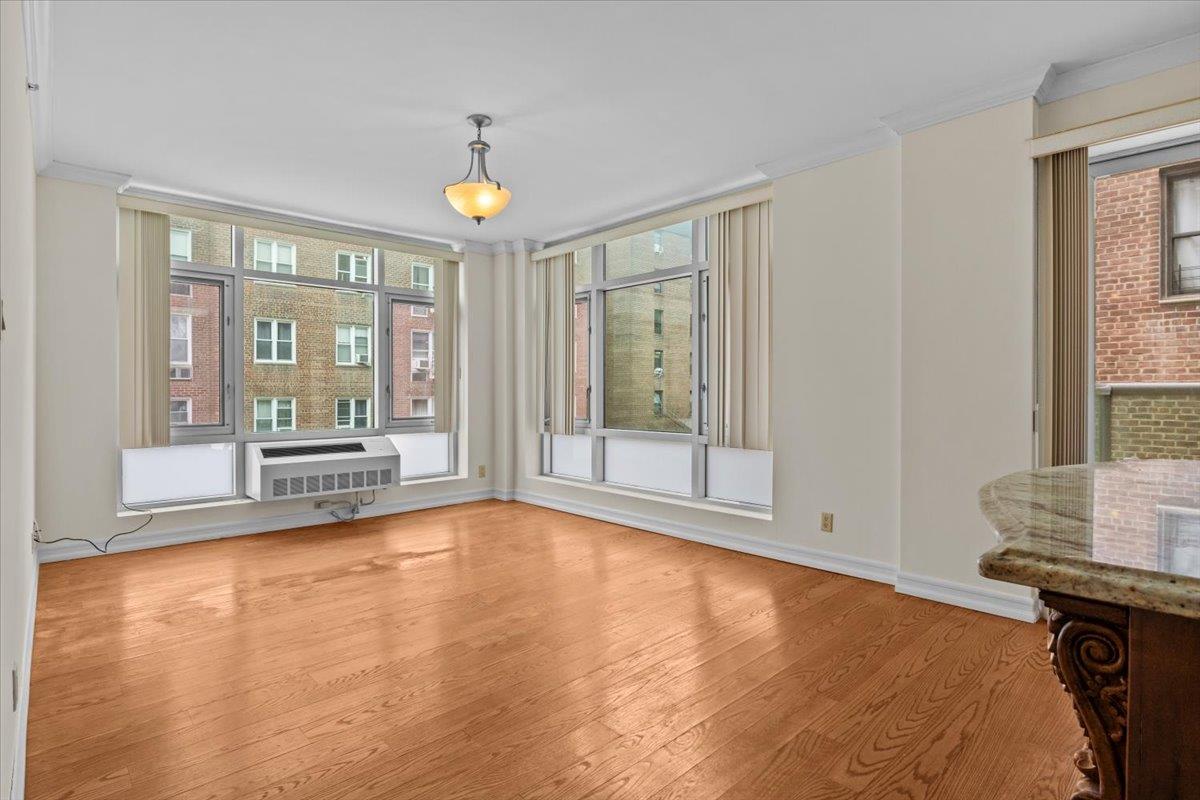 Rental Property at Cambridge Avenue 3B, Bronx, New York - Bedrooms: 2 
Bathrooms: 2  - $3,400 MO.